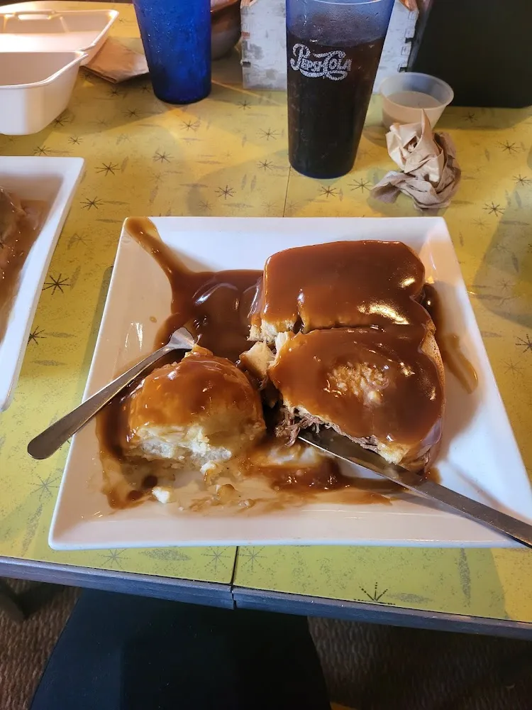 Open-Faced Roast Beef Sandwich with Mashed Potatoes